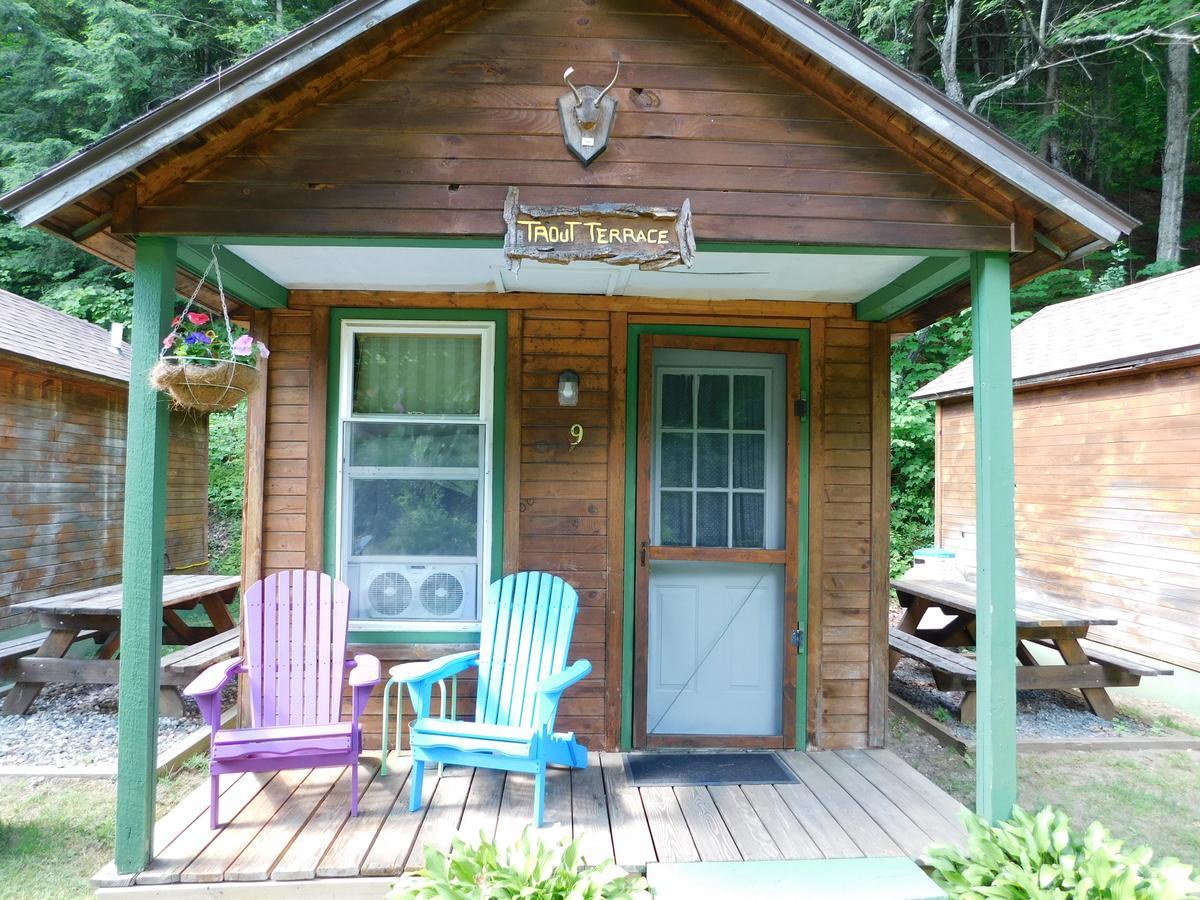 Pine Crest Motel & Cabins Barton Eksteriør billede