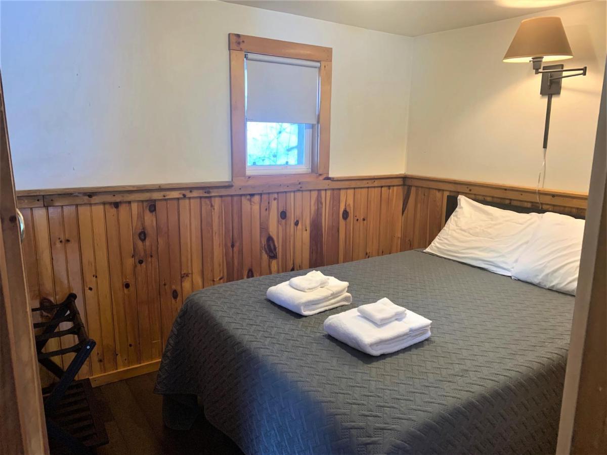 Pine Crest Motel & Cabins Barton Eksteriør billede